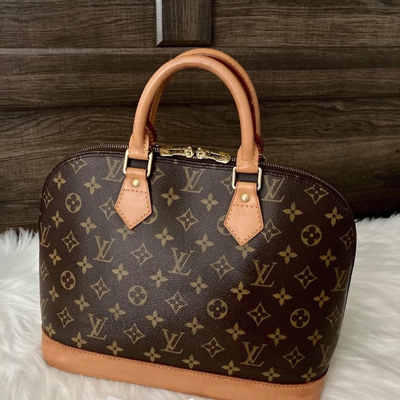 Louis Vuitton Handbags - Louis Vuitton Alma Monogram PM
